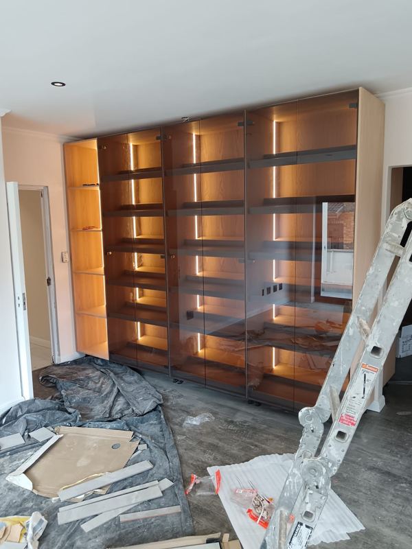 Display cabinetry with integrated LED lighting